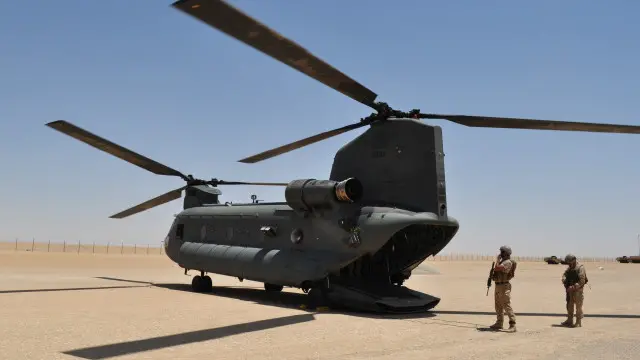 helikopter perang